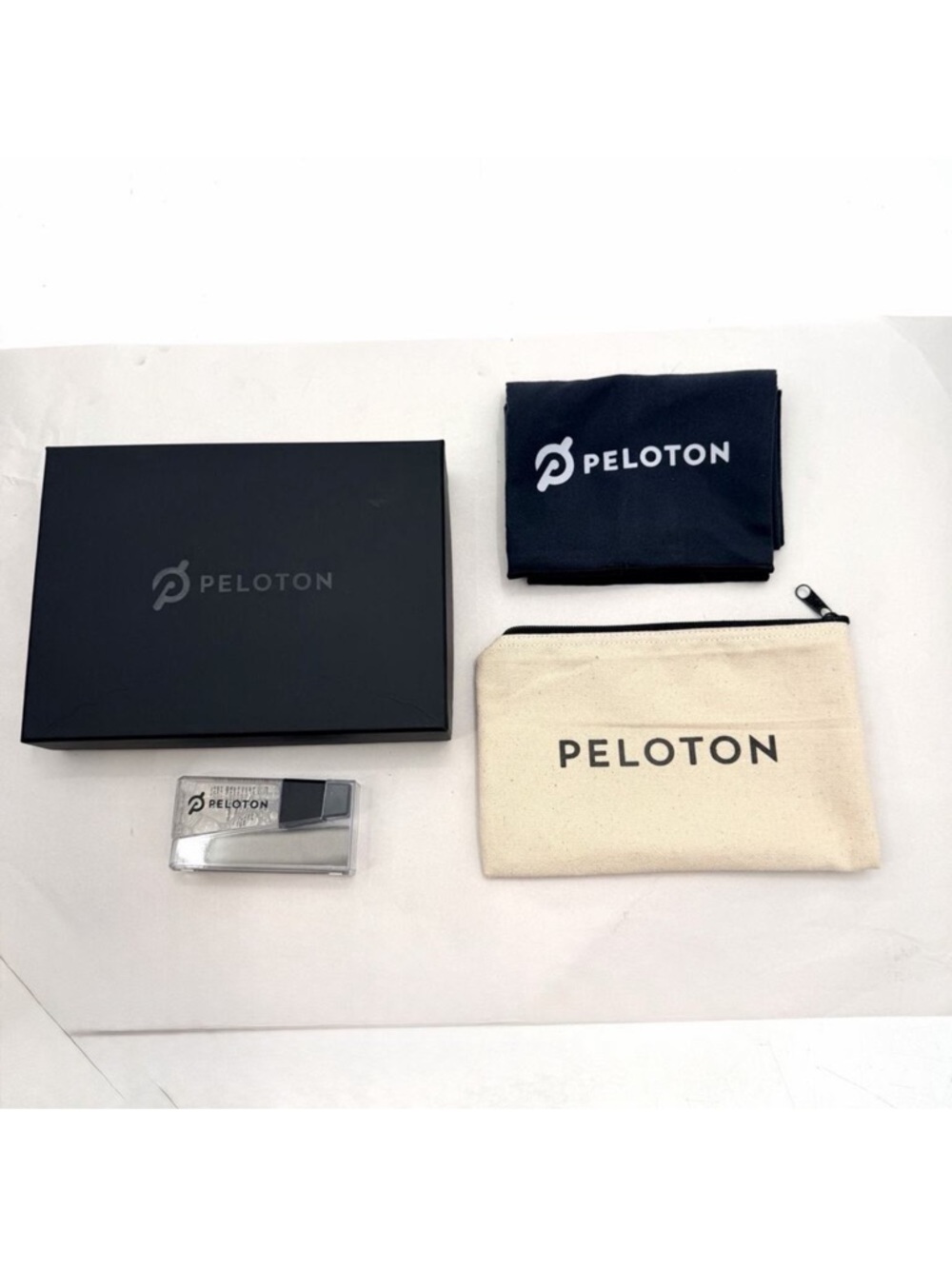 Peloton Workout Exercise Gym Towel / Zip Pouch & Lens Cleaner Set in Box